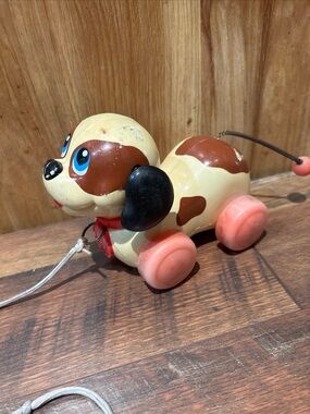 Vintage fisher price little snoopy dog pull toy